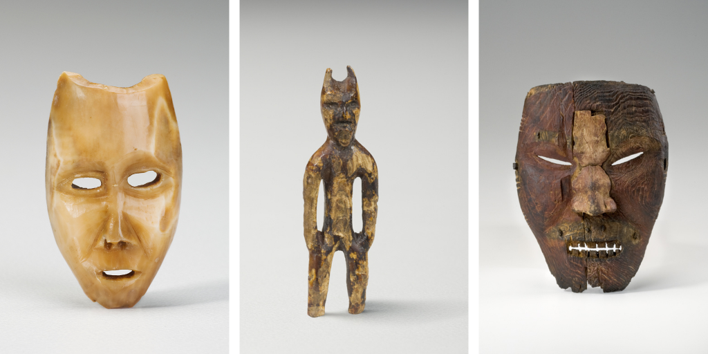 [gauche] Masque miniature en ivoire, excavé dans un site près de Salluit, au Nunavik. [centre] Figurine d’apparence humaine excavée près de Pond Inlet (Mittimatalik), au Nunavut [droite] Masque en bois de taille normale, découvert sur l’ile Bylot, au Nunavut